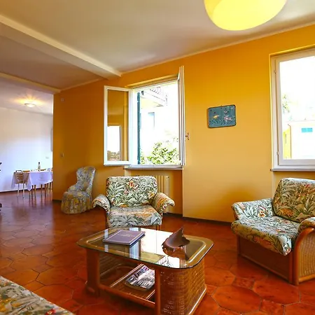 Dahlia Flexyrent Apartament Rapallo